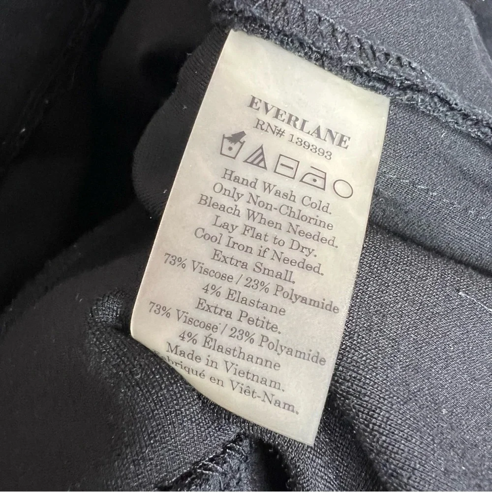 Everlane Ponte Knit Short Sleeve Black Front Pockets Heavyweight Blouse Size XS - Picture 4 of 8
